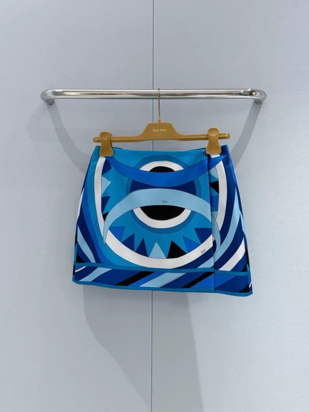 NWT Emilio Pucci Blue Geometric Silk Halter Top & Skirt Set - Picture 13 of 16